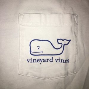 XS Men’s white and blue Vineyard Vines shirt